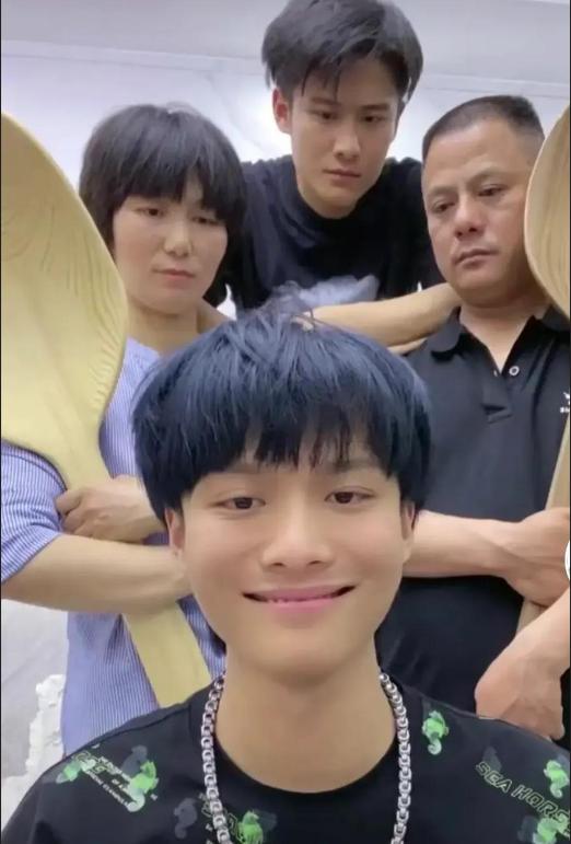 小杨哥被打假的破壁机,小杨哥小型破壁机热卖榜第一名