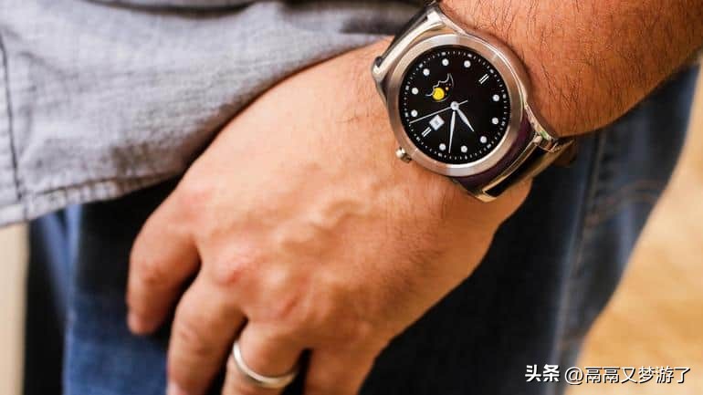 目前比较好的10款智能手表,最值得推荐的2款智能手表