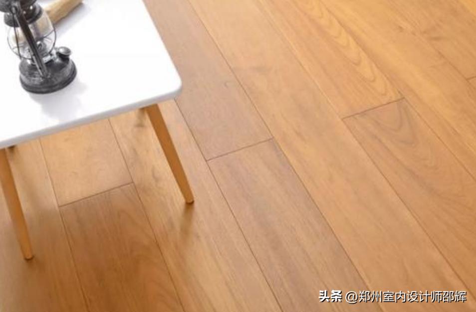 木地板起翘用什么胶固定,装修木地板拱起的原因和处理