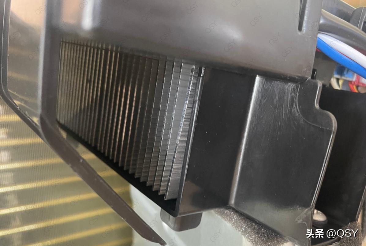 冬天tcl变频空调的正确拆卸方法,tcl空调1.5匹净润风拆解