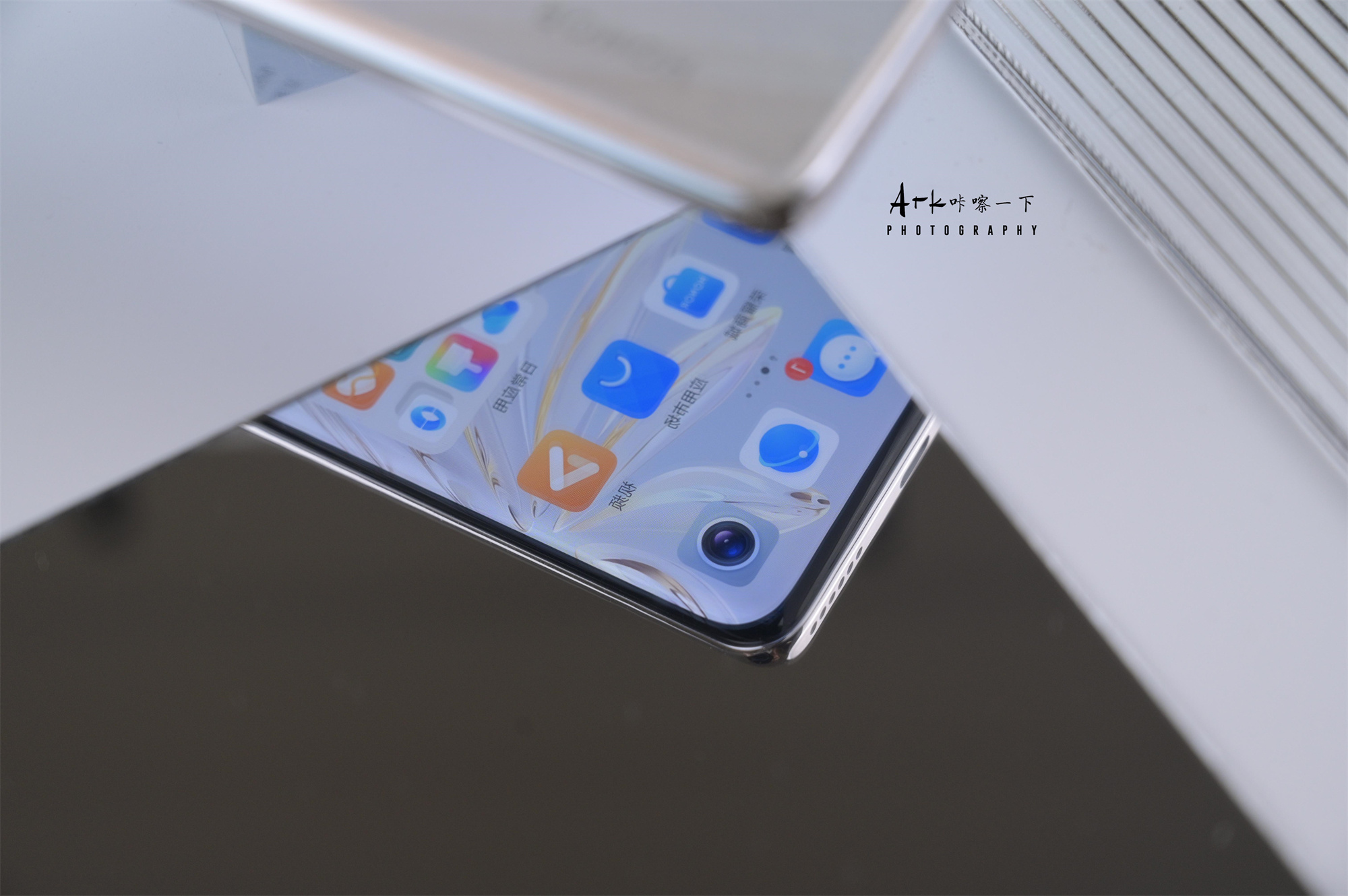 去年的荣耀70pro现在还值得买吗,荣耀70Pro基础配置