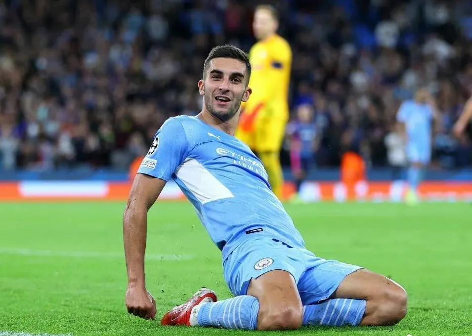 曼城签下瓦伦西亚新星费兰托雷斯,曼城最新交易消息