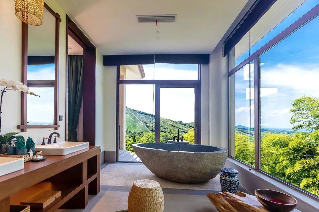 魔都温泉洗浴,江浙沪湖景温泉酒店