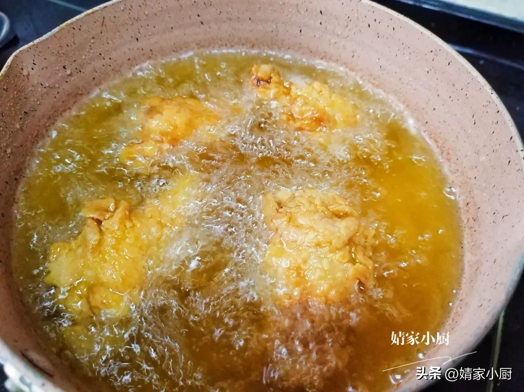 原来KFC的炸鸡是这么做的，多加2步就能做出来，从此实现炸鸡自由