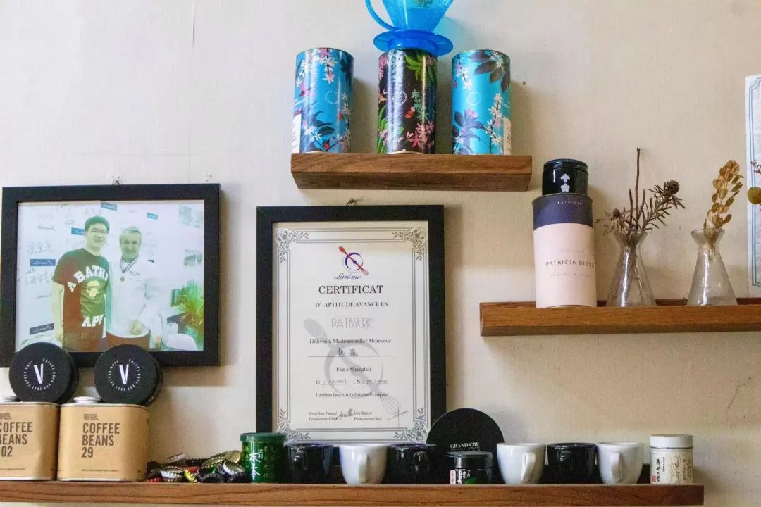 在这座充满松弛感的城市里，喝了两天咖啡