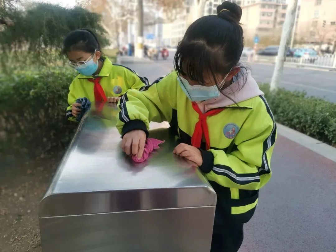 学雷锋，邢台市教育系统在行动