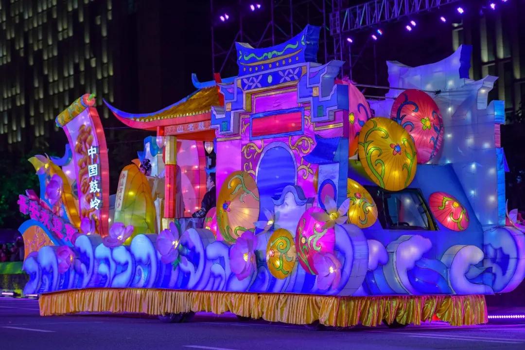 鏈虹敳宸℃父,澶у瀷鏈虹敳宸℃父鑺辫溅