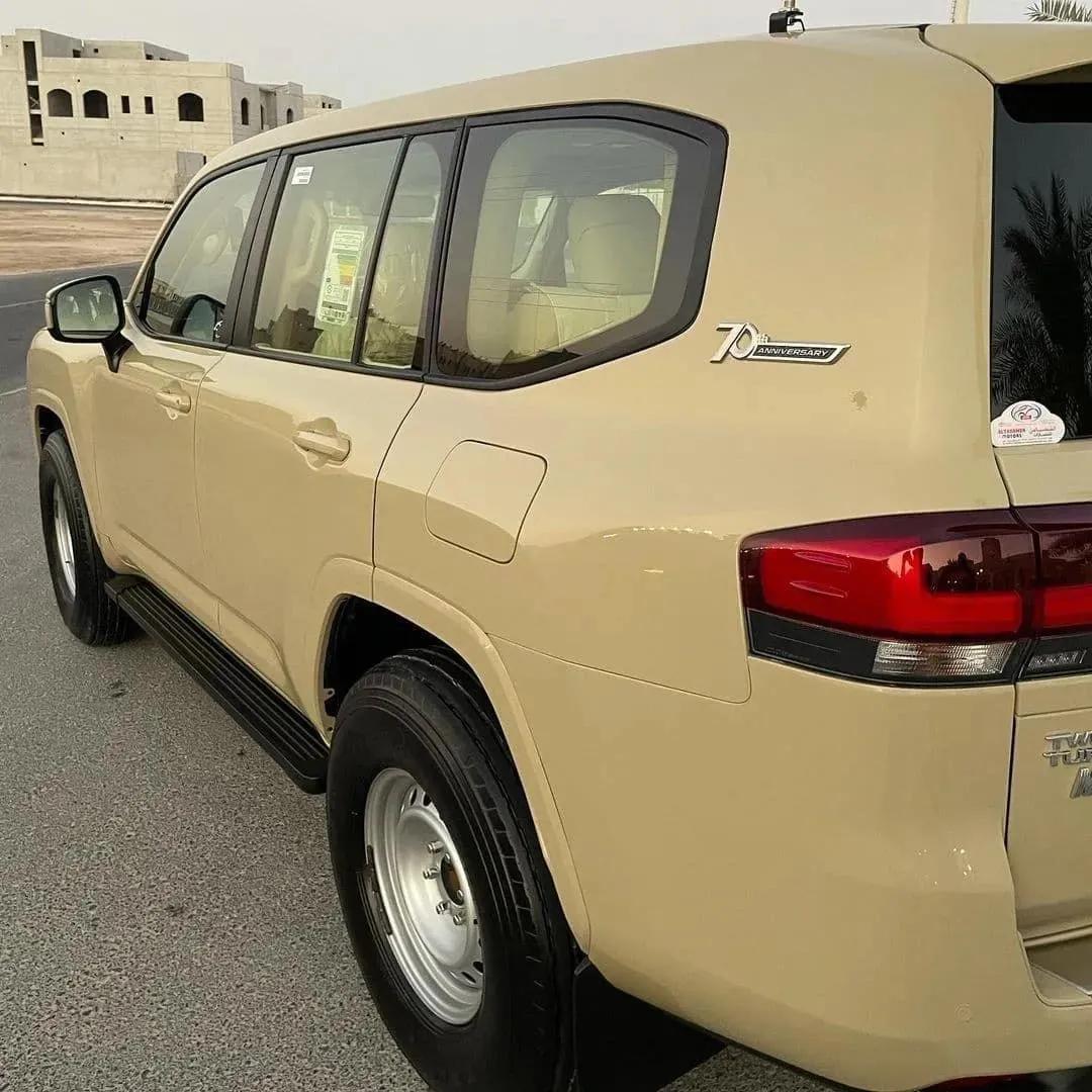 陆巡lc300grsport试驾视频,陆巡lc3003.5tt实测油耗