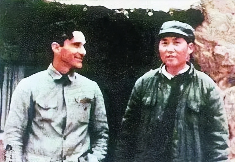 1944年*德朱**赠送美国记者一匹骡子,3天后美国记者:再送一匹