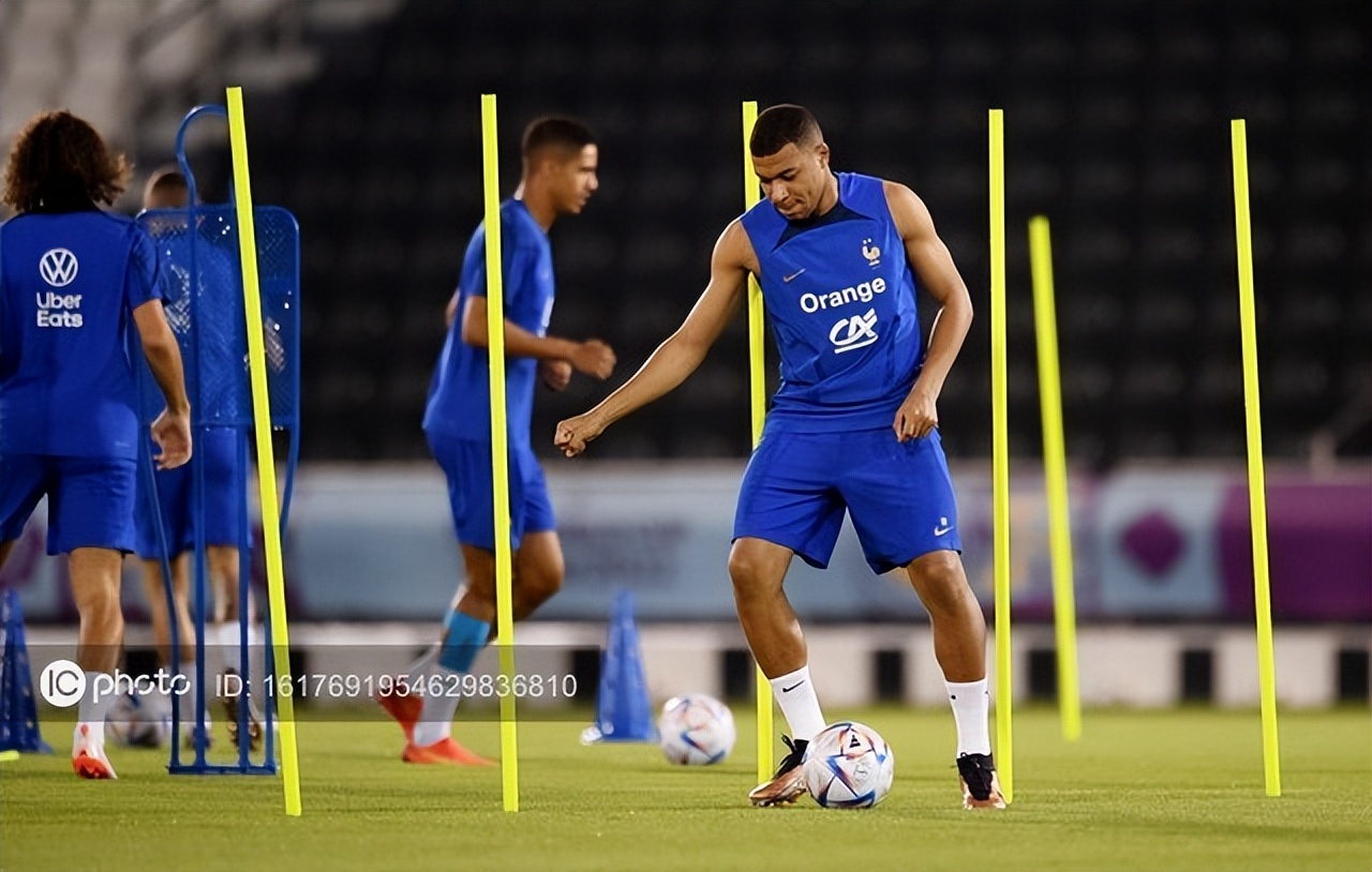 本泽马因伤缺席,本泽马欧冠受伤