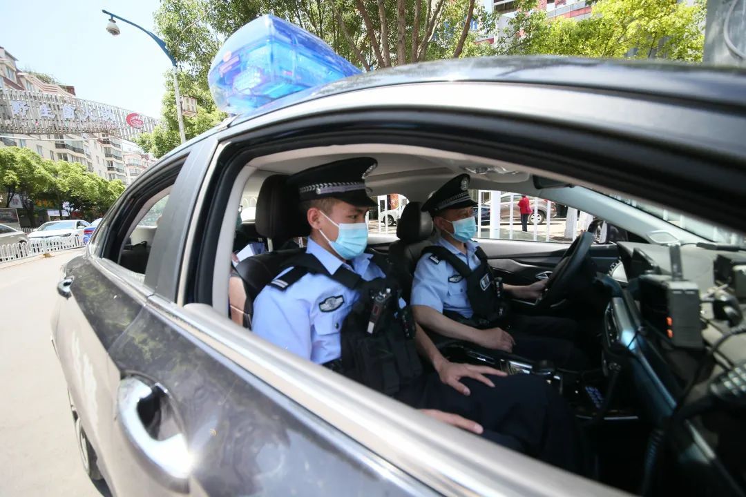 派出所以实干担当守护辖区平安,派出所用重拳打击用脚步丈量平安