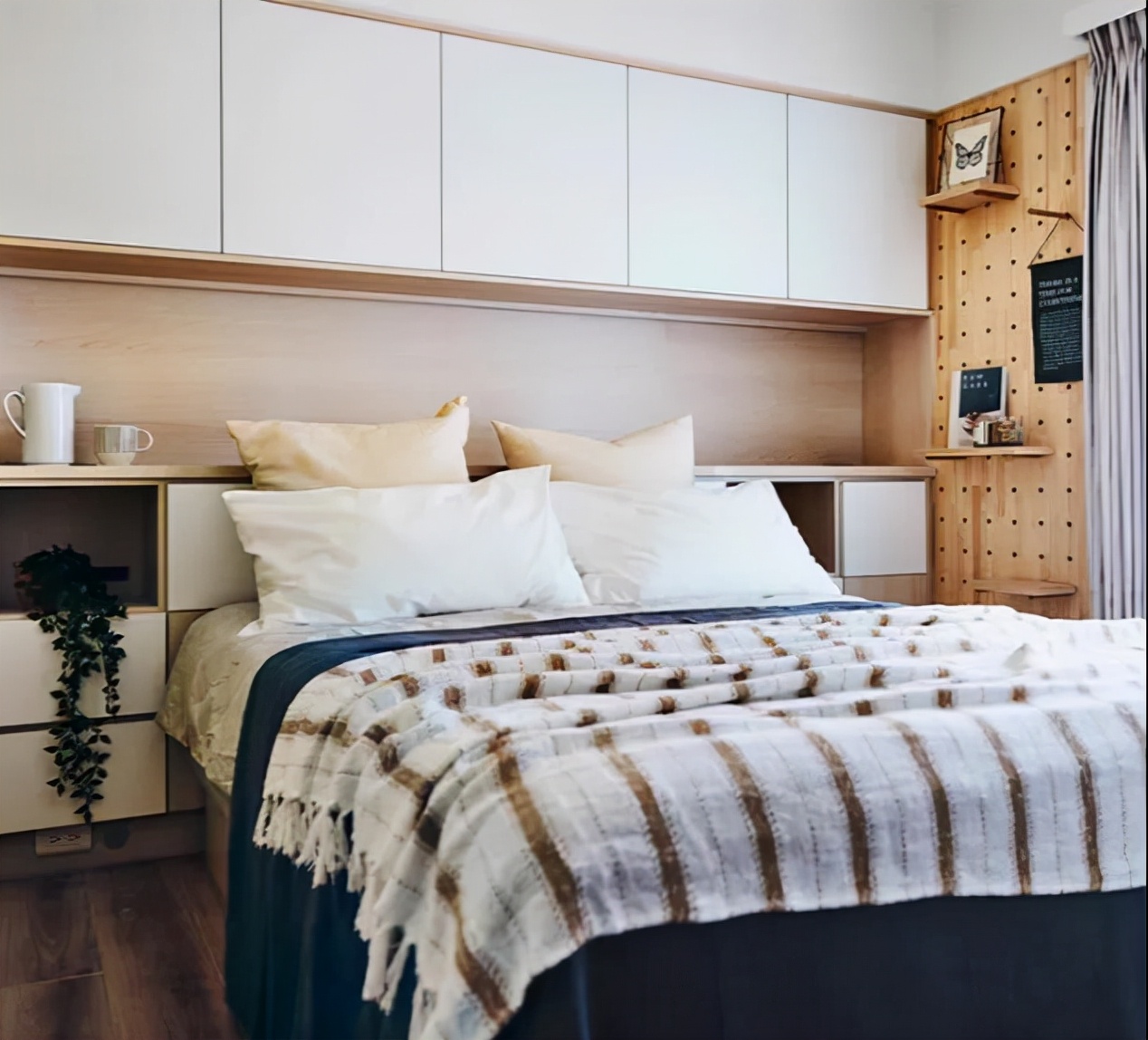 玻璃隔断在家居设计中的运用,半墙玻璃隔断好看又实用