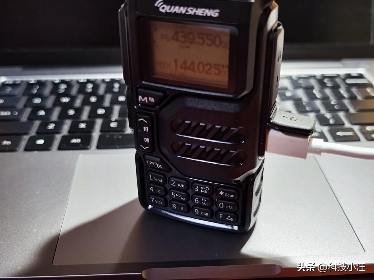 泉盛新款对讲机,泉盛UV-K6手持对讲机