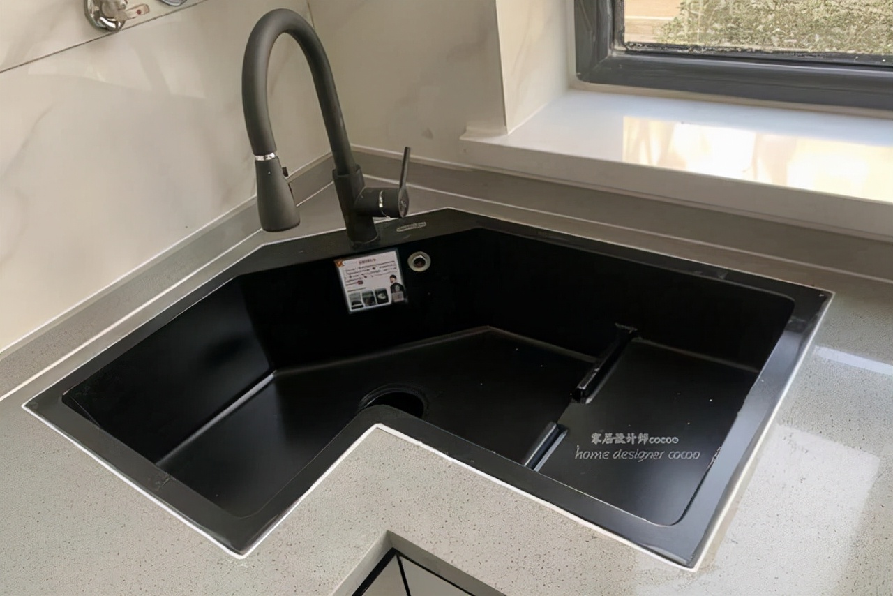 鸡肋的高奢设计,很流行却鸡肋的设计