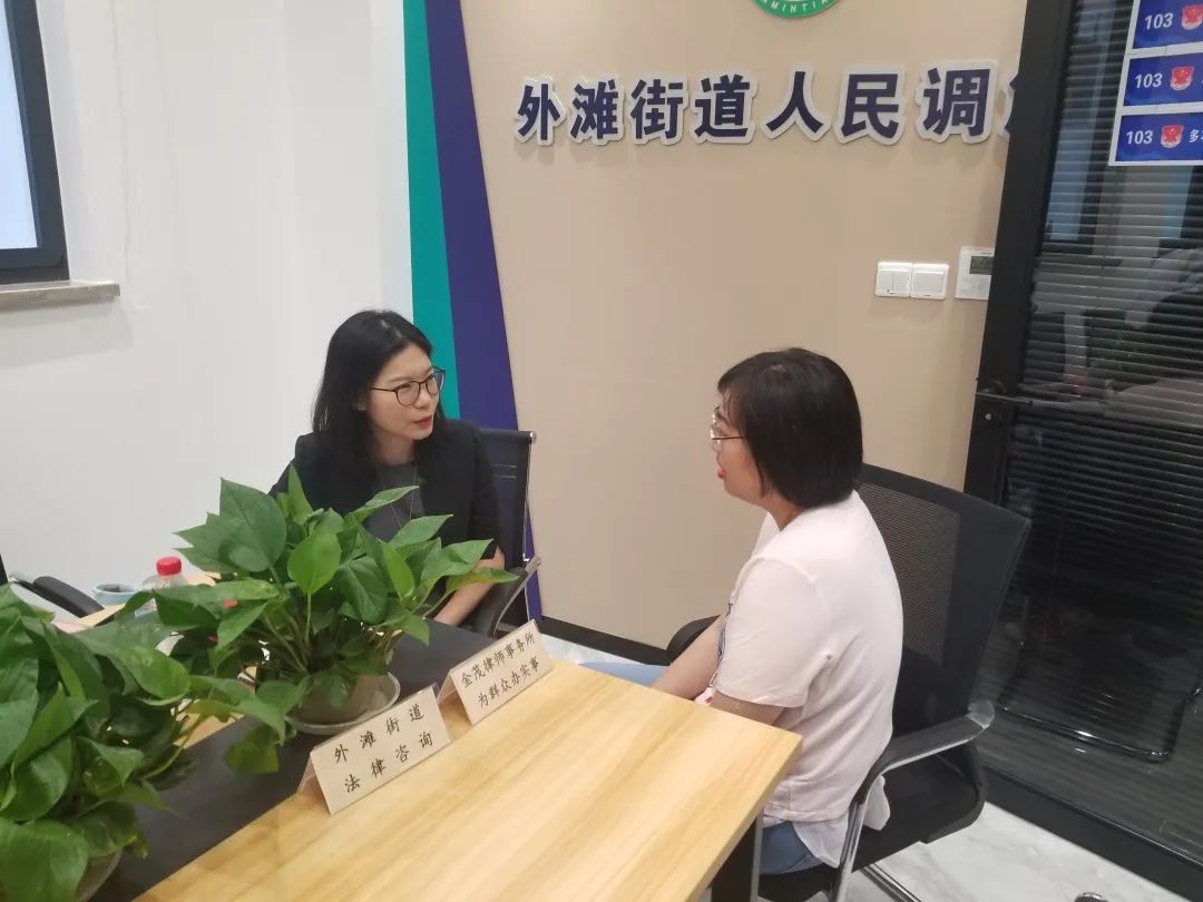 如何做一个走路带风的女人,怎么才能成为女律师