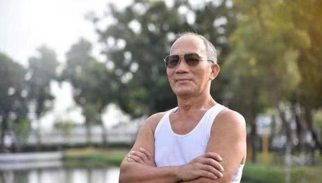 老公工资都交给婆婆妻子提离婚,老公把工资交给婆婆保管老婆存了