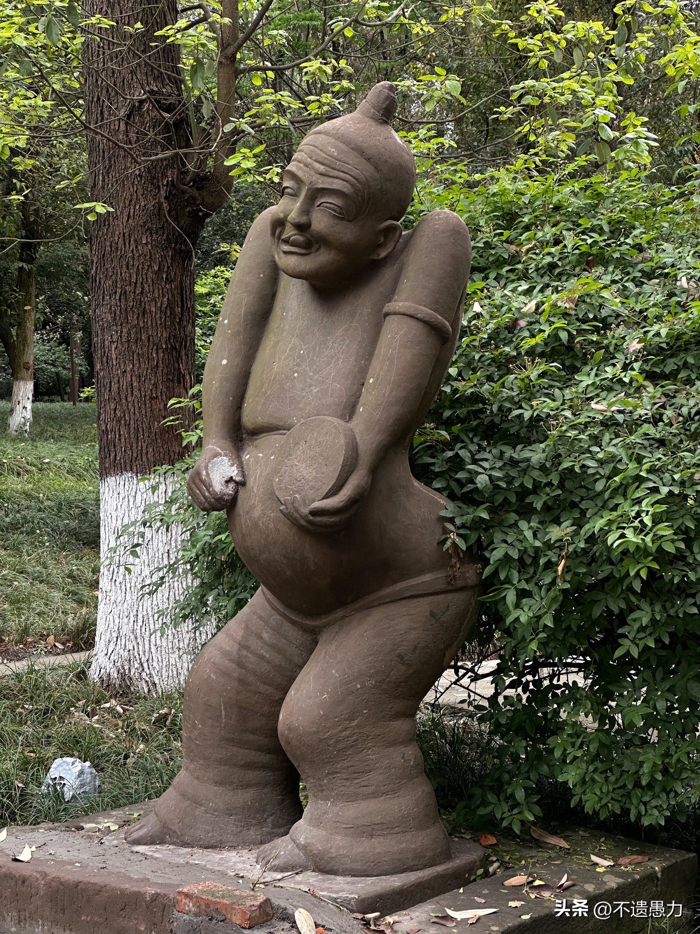 为什么现在手机摄像头越来越多,为什么手机摄像头越来越模糊了