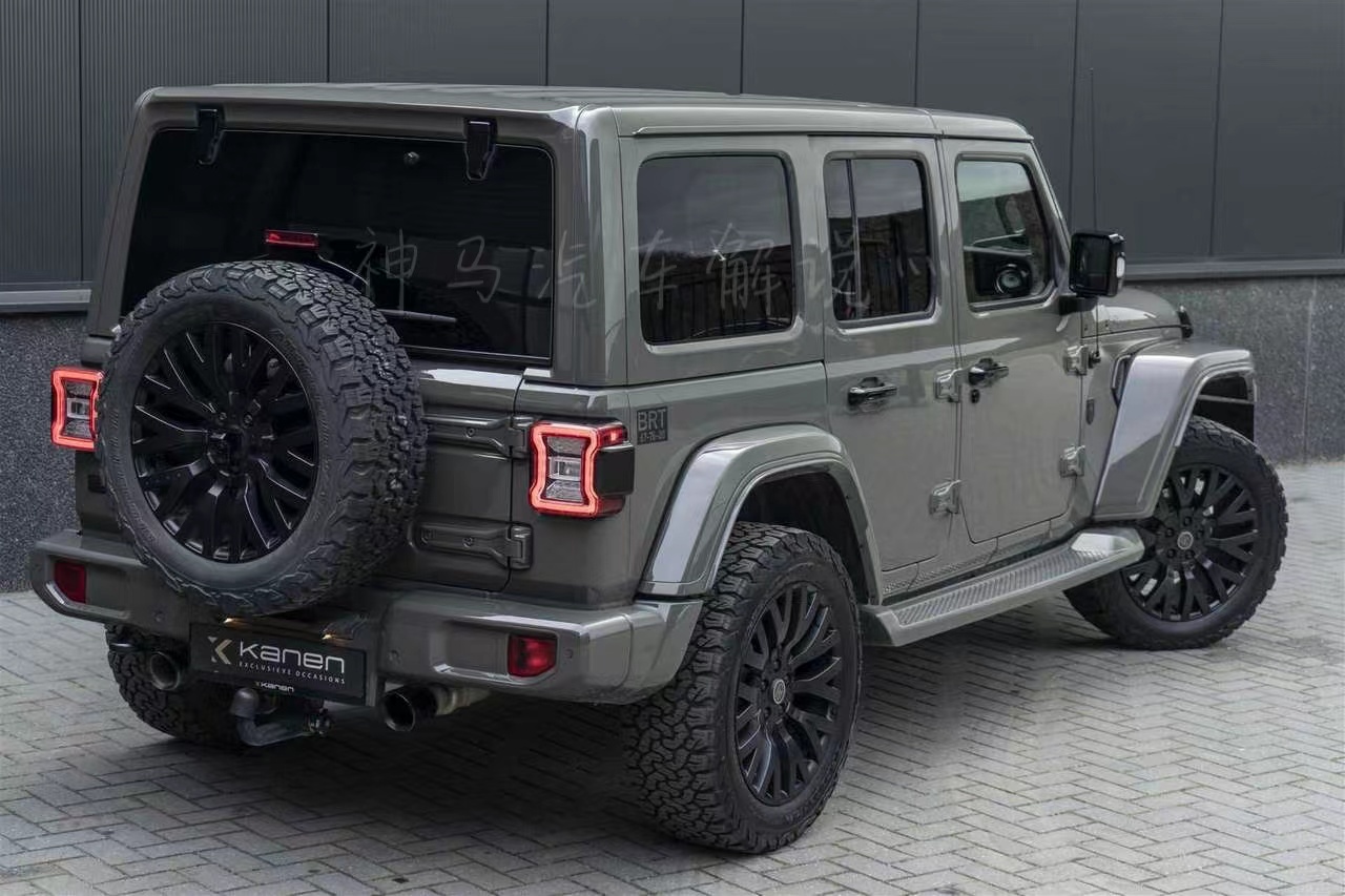 越野范更浓郁！新款jeep牧马人实拍，尺寸更大，6.4引擎+四驱