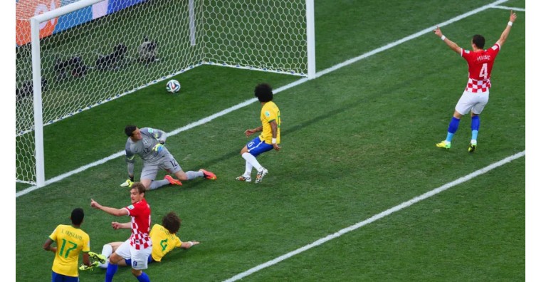 足球倒挂金钩英文怎么说,梅开二度足球术语用英语怎么说