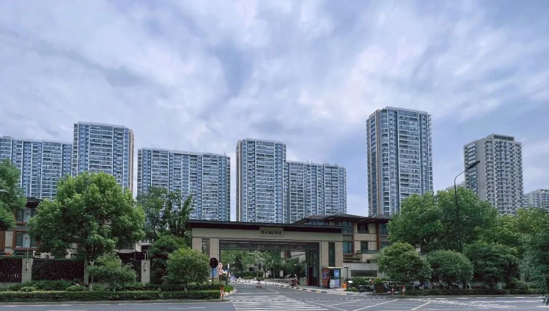 良渚万人摇四兄弟，发行价止跌？|房叔说No.704