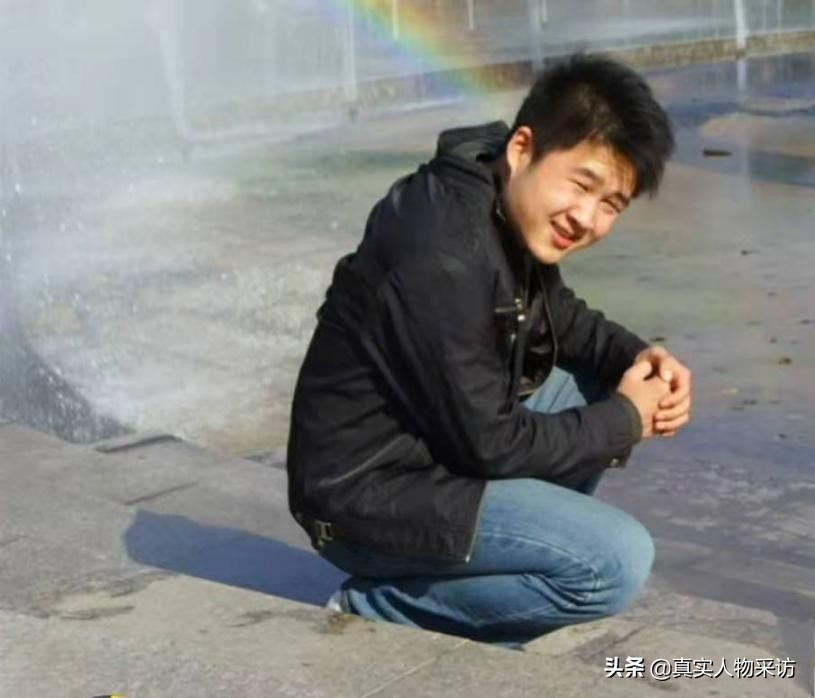 乡镇开一家米粉店能有多少收入,小县城开一个米粉店一个月的收入