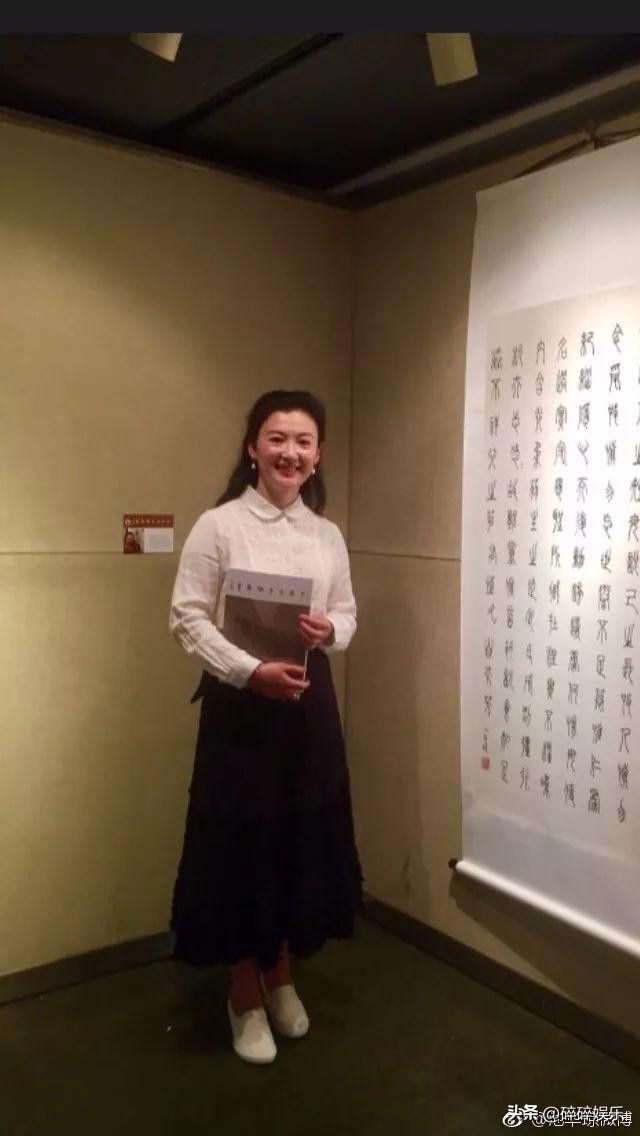 34年后，《十六岁的花季》两美境况迥异：白雪嫁豪门，陈非儿未婚