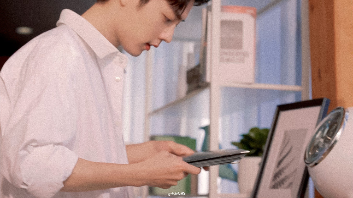 塞给肖战的饼能有多离谱？粉丝：买定离手，坐等看戏