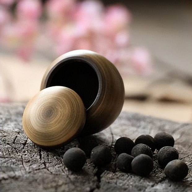 香水是怎么制作的图文,怎么制作留香珠香水