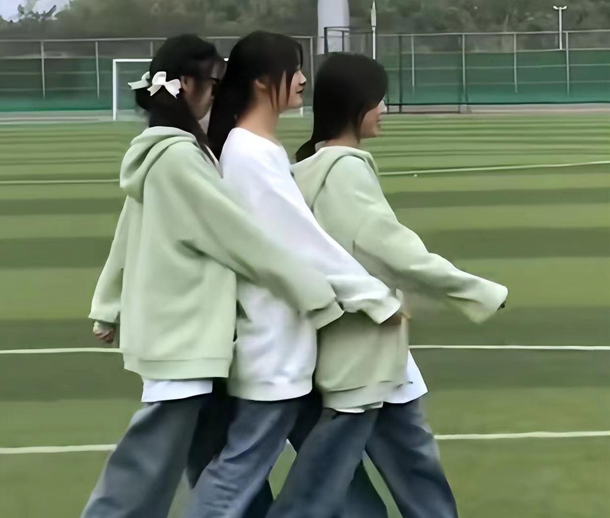 宽松大鲶鱼,鲶鱼须成中学生潮流