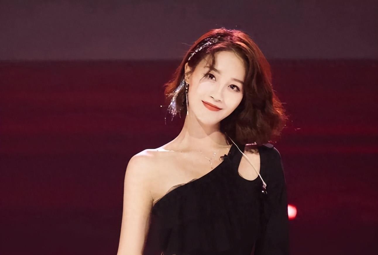 什么叫一张嘴毁了脸蛋,金晨和袁姗姗谁漂亮