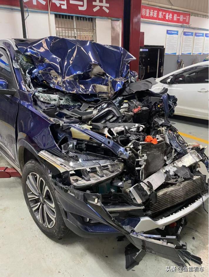 奇瑞瑞虎8相撞,奇瑞瑞虎8重大事故车