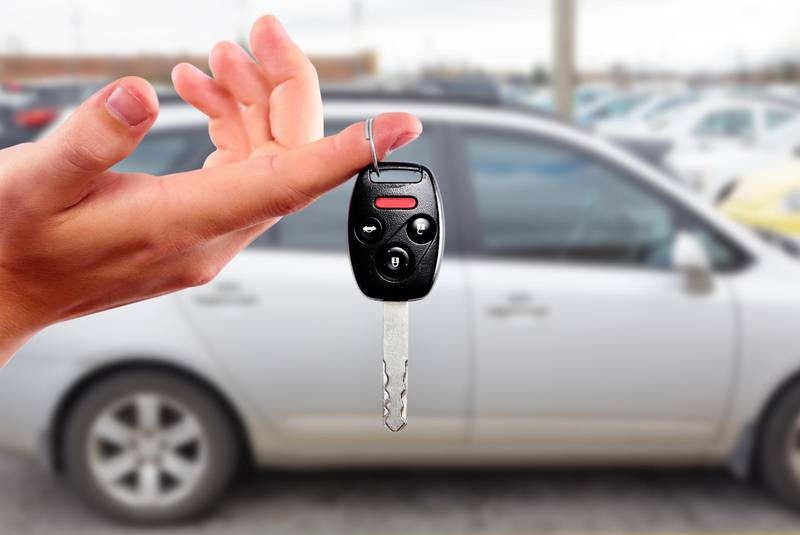 买合资二手车好还是买国产新车好,首套车怎么选择新车还是二手车