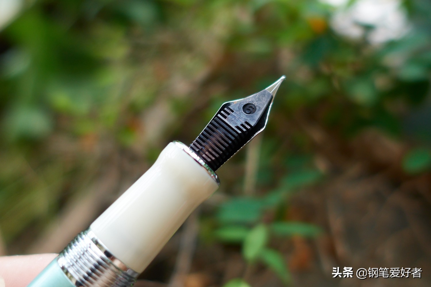 天青色等烟雨书法作品,天青色等烟雨钢笔字