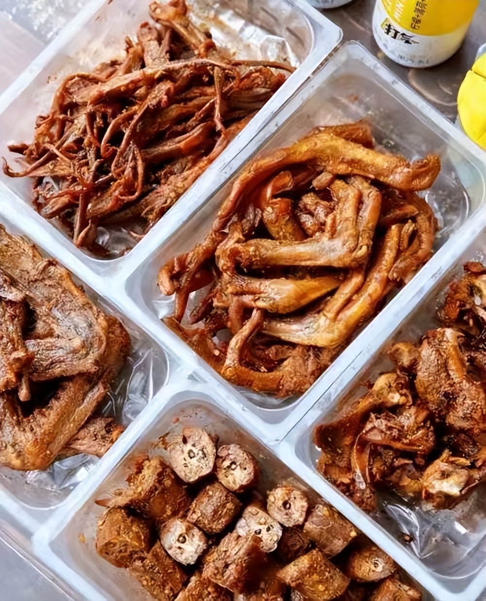 周黑鸭利润暴降超九成,周黑鸭经营现状