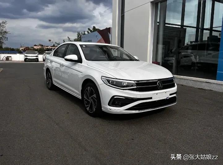 预算五万以下能买哪一年的宝来,裸车10万入手大众宝来到底值不值