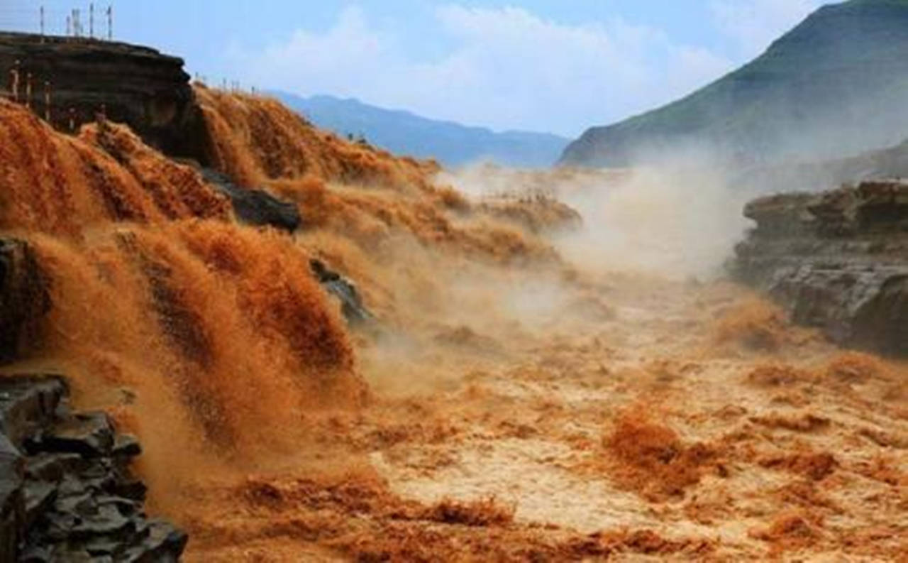 海滩上撸铁棒,在海滩中撸铁棒赚钱