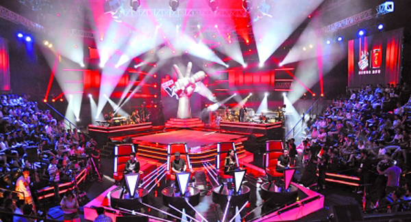 好声音停播!才知刘欢宁可违约的正直背后，是那英连任七季的贪婪