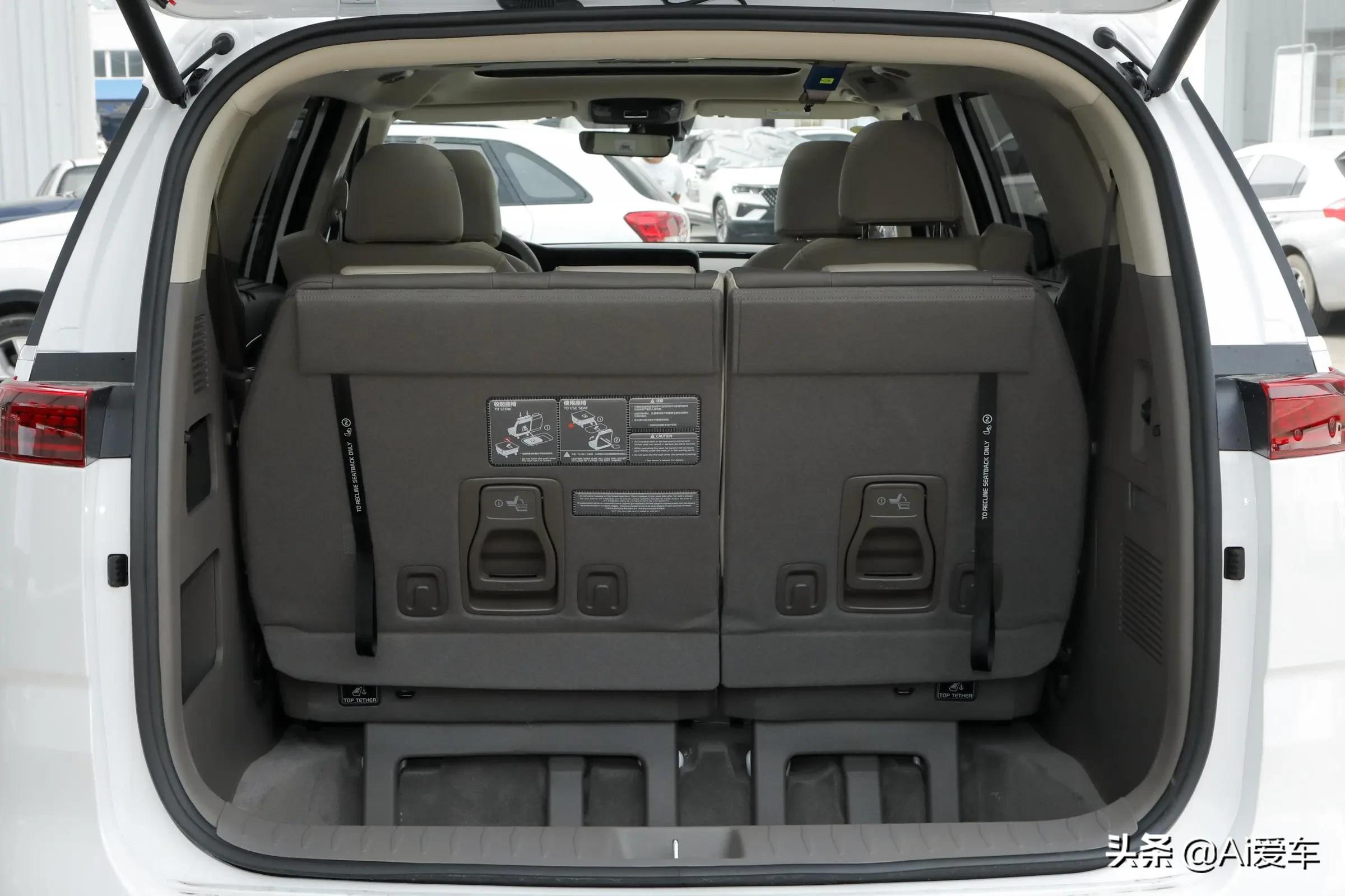 最新款起亚嘉华商务车操作,七座进口起亚嘉华商务车