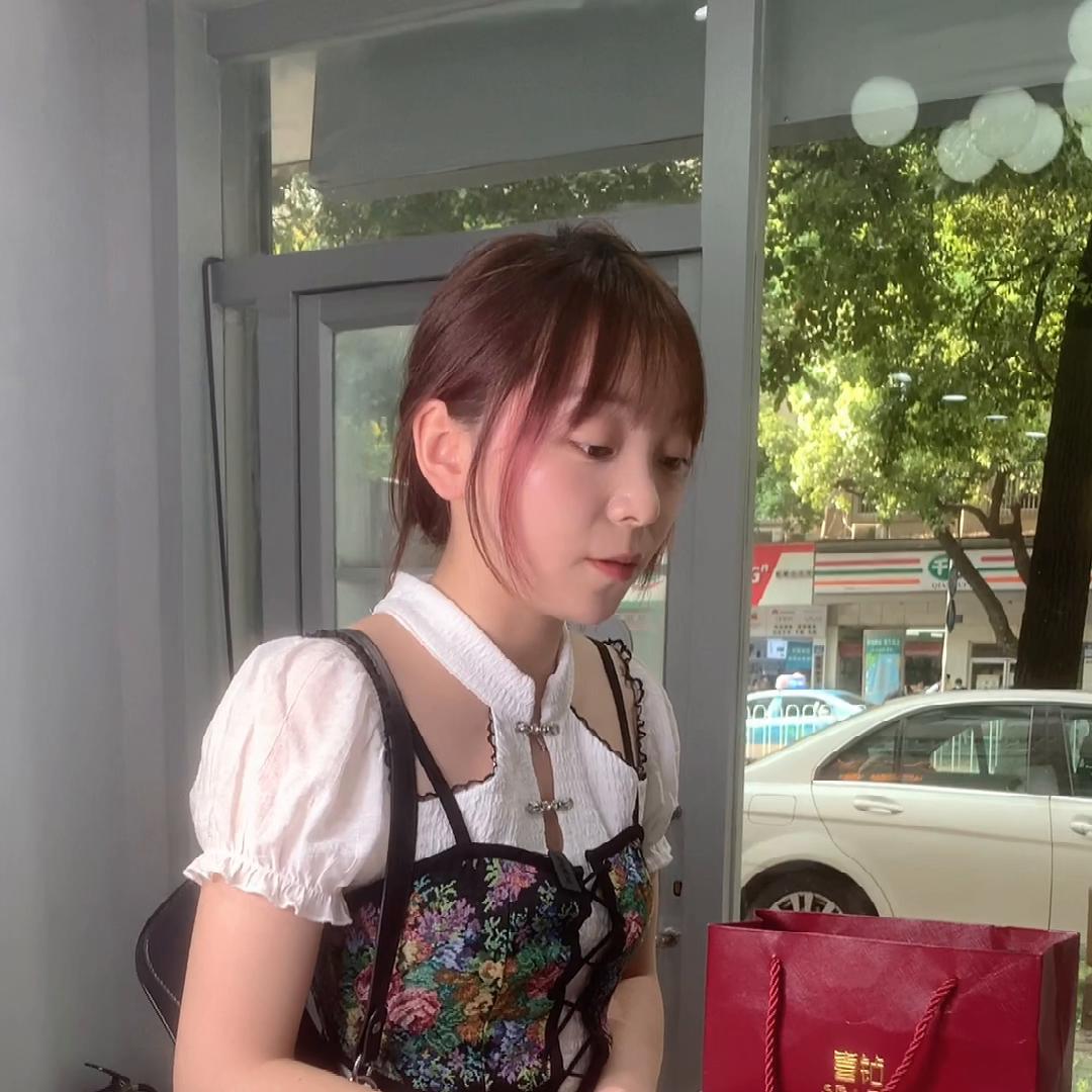 为什么带双证书的钻戒回收价更高,5万多买的70分钻戒还值多少钱