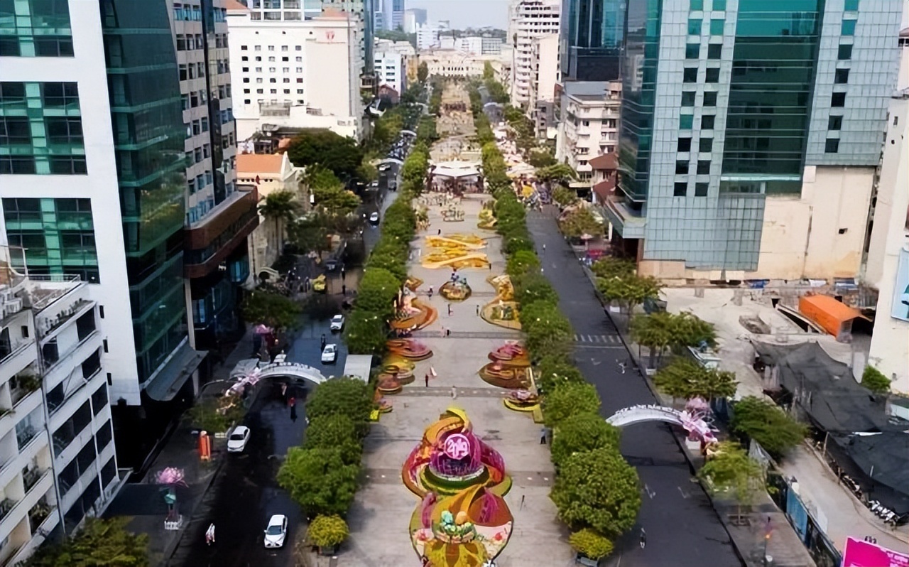 与李嘉诚传绯闻的港姐是谁,越南首富张美兰和李嘉诚合作