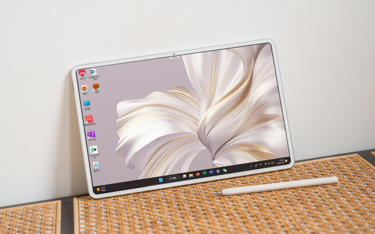 华为huaweimatebooke值得入手吗,华为matebooke和matebook13s对比