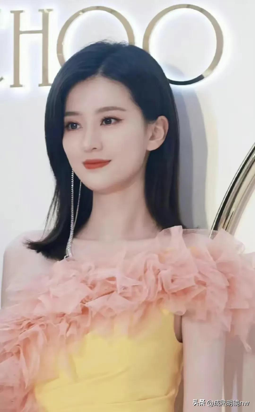 乔欣清新的写真照壁纸,乔欣古装写真照是什么