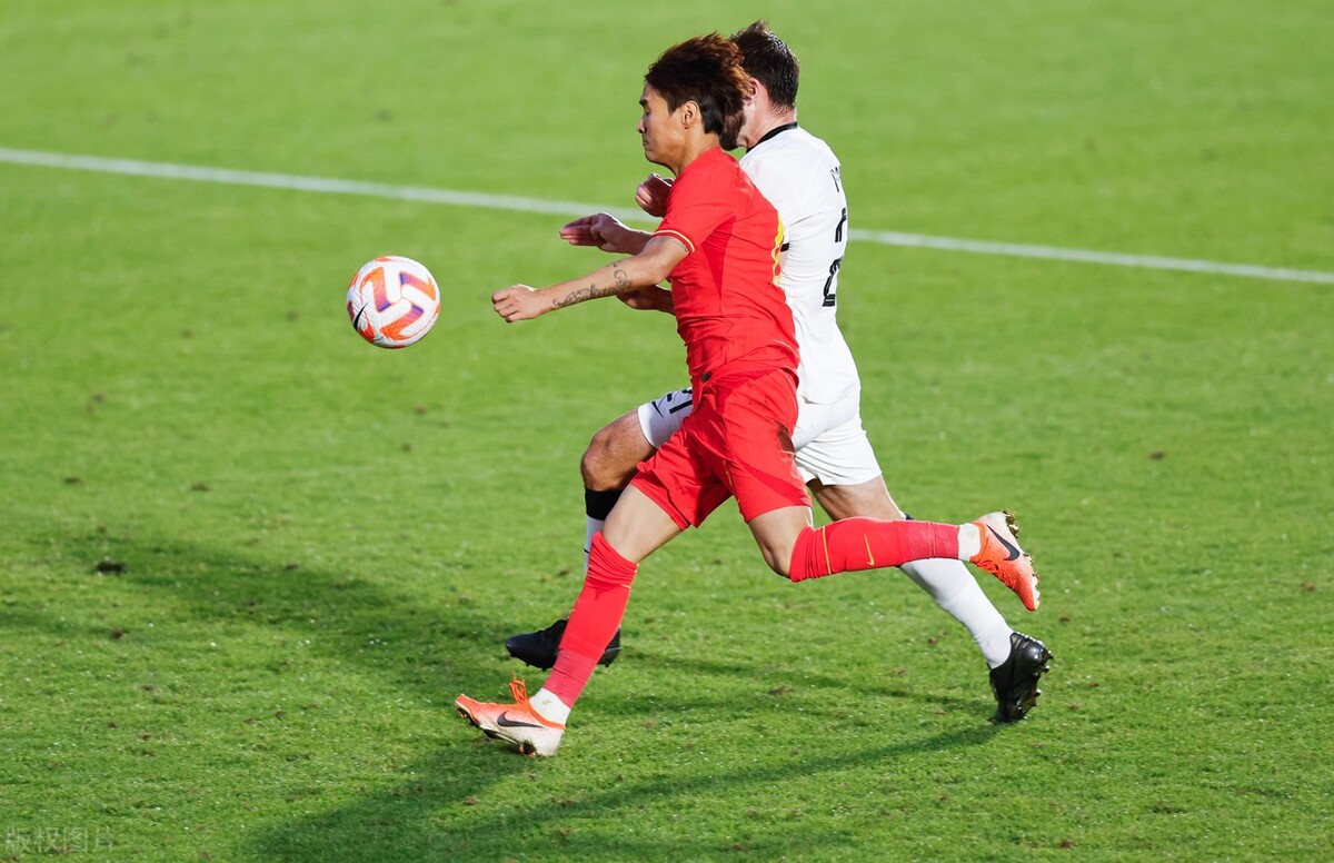 犹如陈戌源剩汤加了点西北味——观国足与新西兰热身赛片段有感
