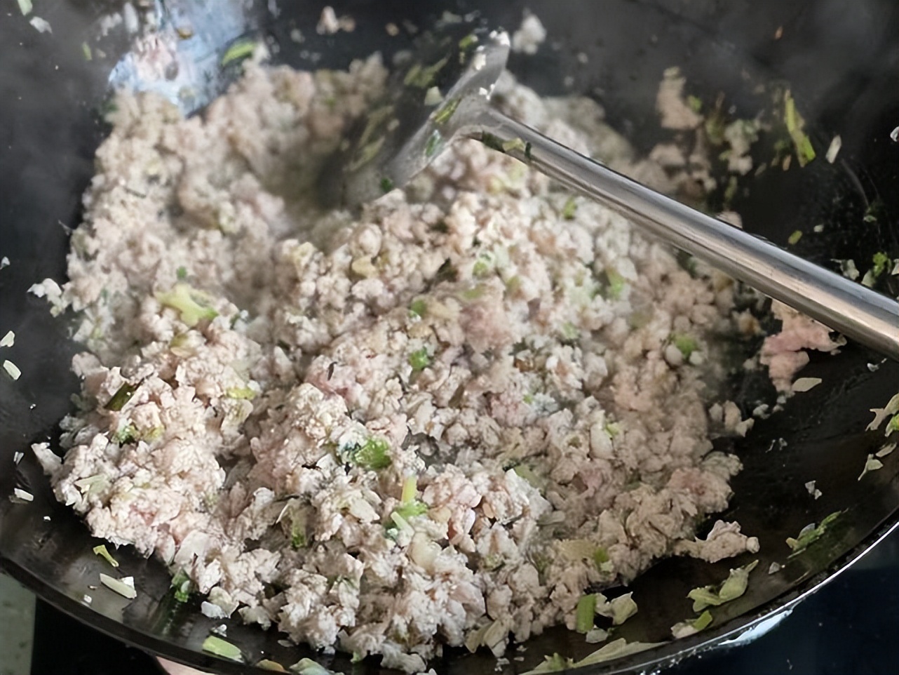 做包子馒头不用酵母粉可以做的吗,酵母粉发面怎样蒸的包子馒头蓬松