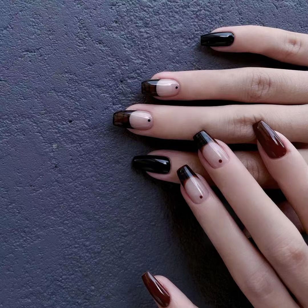 超级好看的三款美甲教程来啦,五彩美甲如何涂出高级感