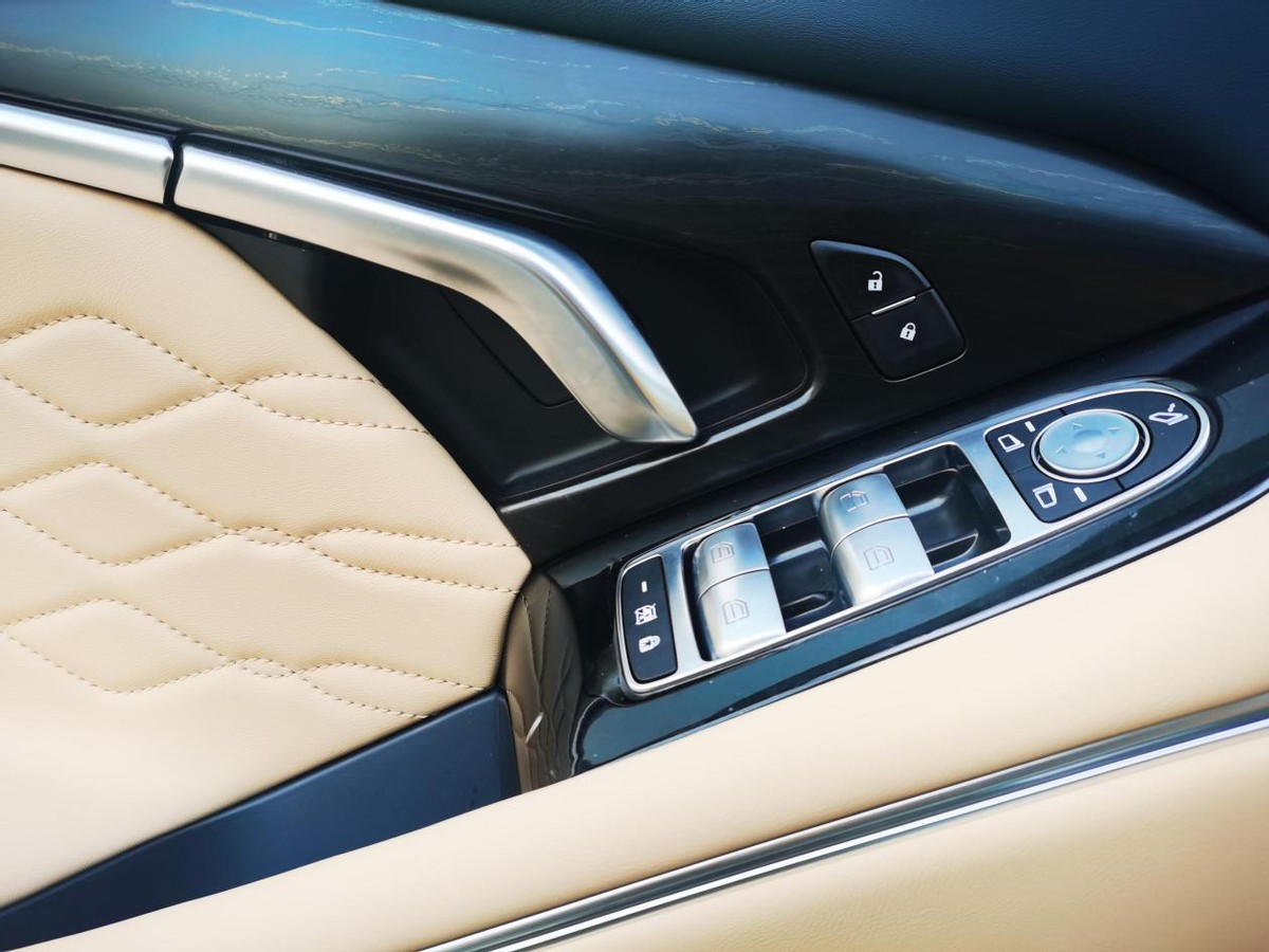 岚图FREE增程豪华版提车作业