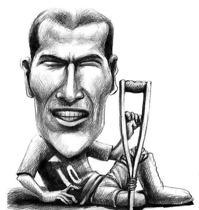 足坛进攻最强后卫,世界足坛现役最佳进攻型中场是谁