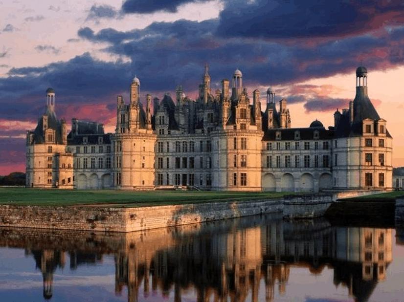 中世纪哥特式建筑风格的建筑绘画,欧洲宫廷风建筑绘画