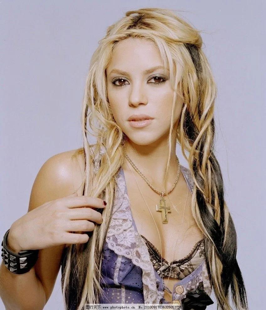 夏奇拉歌曲狼女,欧美顶级拉丁天后夏奇拉