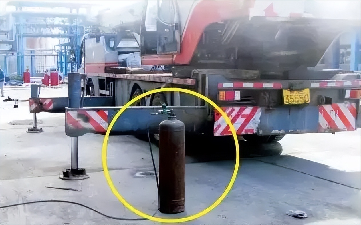 气瓶未设置防倾倒措施处罚,气瓶无防倾倒措施归谁管理